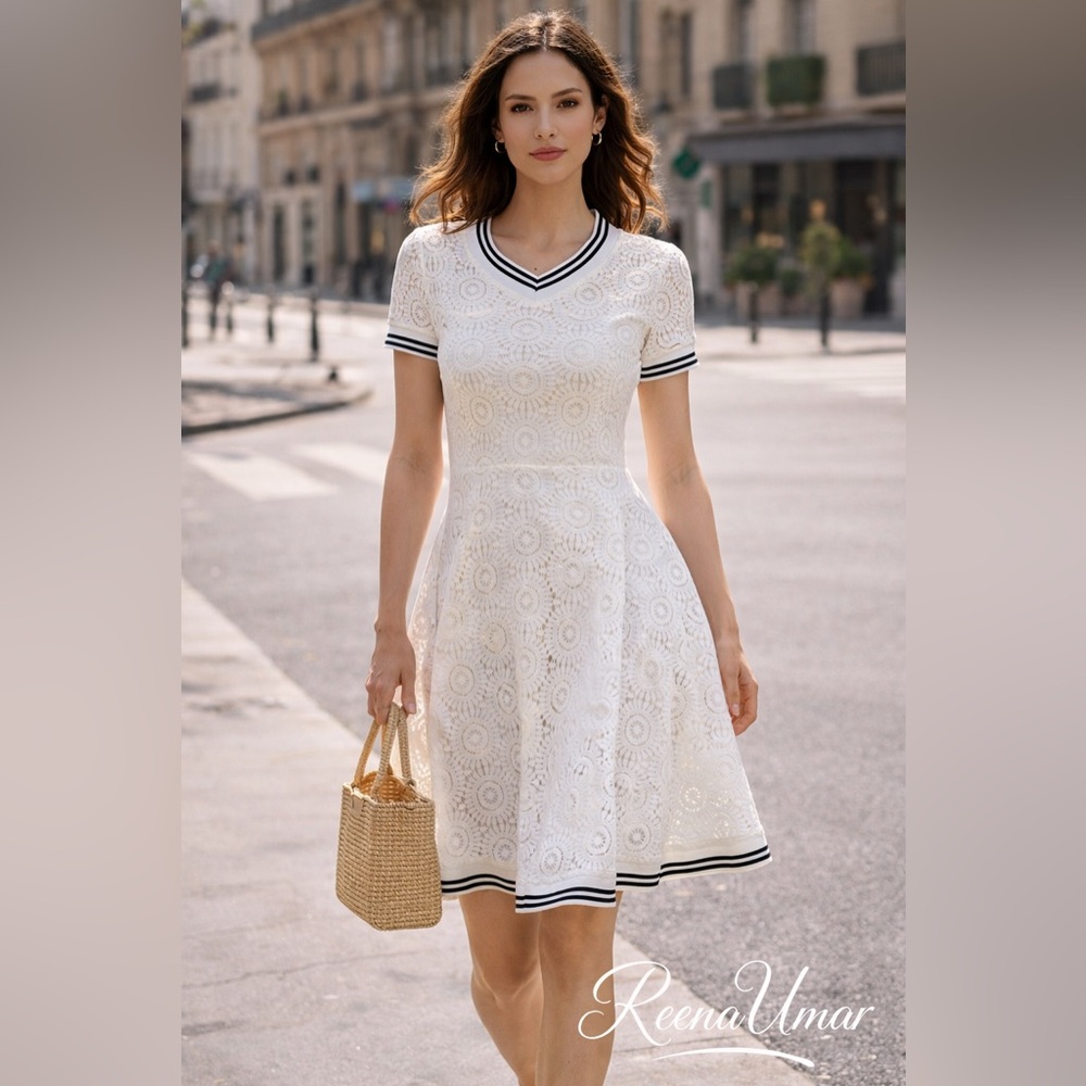 Korean White Lace Fit & Flare Dress with Contrast Trim – XS (Fits 0–2)